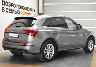 Подержанный автомобиль Audi Q5 2013 года (4 фото)