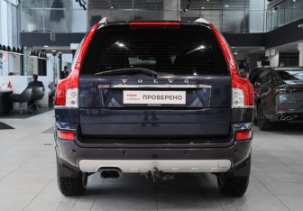 Подержанный автомобиль Volvo XC90 2014 года (5 фото)