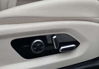 Подержанный автомобиль AITO M5 2023 года (26 фото)