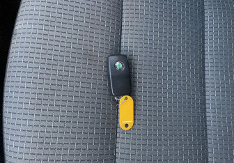 Подержанный автомобиль Skoda Superb Liftback 2012 года (15 фото)