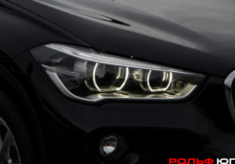 Подержанный автомобиль BMW X1 2018 года (21 фото)