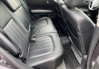 Подержанный автомобиль Nissan X-Trail 2013 года (11 фото)