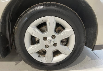 Подержанный автомобиль Nissan Almera Sedan 2016 года (10 фото)