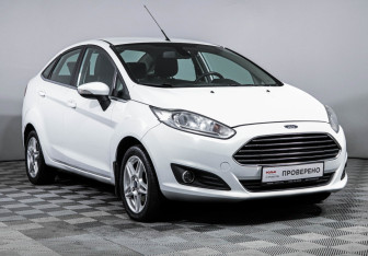 Подержанный автомобиль Ford Fiesta Sedan 2015 года (3 фото)