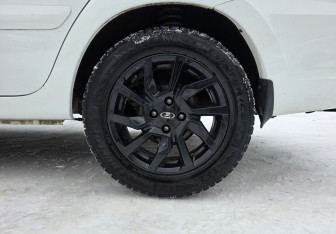 Подержанный автомобиль LADA (ВАЗ) Granta Sedan 2021 года (18 фото)