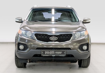 Подержанный автомобиль Kia Sorento 2011 года (2 фото)