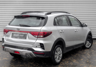 Подержанный автомобиль Kia Rio Hatchback 2021 года (5 фото)