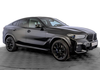 Подержанный автомобиль BMW X6 2021 года (3 фото)