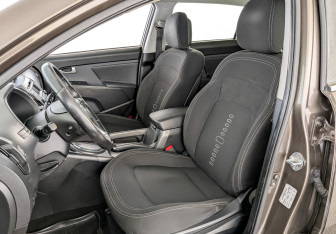 Подержанный автомобиль Kia Sportage 2011 года (20 фото)