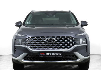 Подержанный автомобиль Hyundai Santa Fe 2022 года (2 фото)