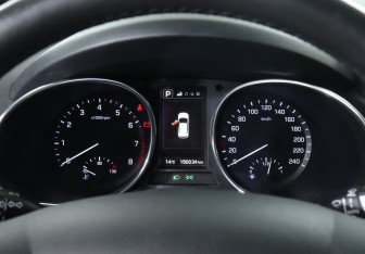 Подержанный автомобиль Hyundai Santa Fe 2015 года (11 фото)