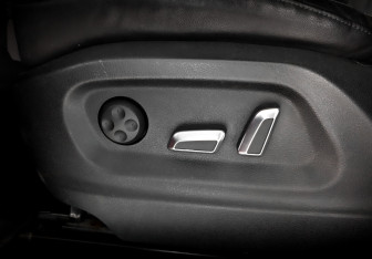 Подержанный автомобиль Audi Q5 2015 года (20 фото)