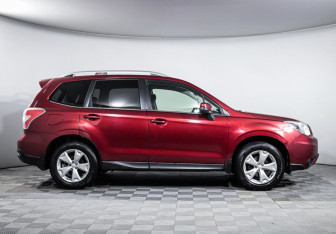 Подержанный автомобиль Subaru Forester Suv 2013 года (4 фото)