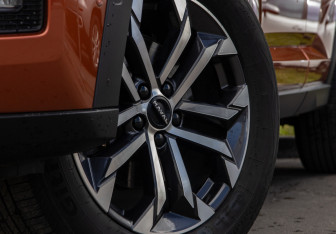 Подержанный автомобиль Haval H7 2025 года (24 фото)