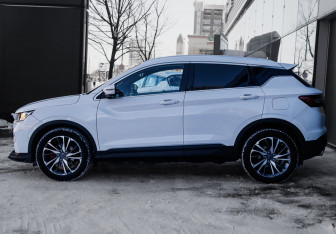 Подержанный автомобиль Geely Coolray 2023 года (8 фото)