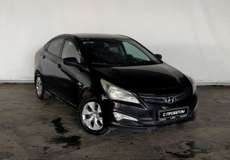 Подержанный автомобиль Hyundai Solaris Sedan 2015 года (3 фото)