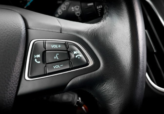 Подержанный автомобиль Ford Focus Hatchback 2018 года (28 фото)