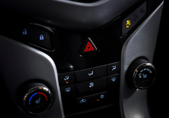 Подержанный автомобиль Chevrolet Cruze Sedan 2012 года (17 фото)