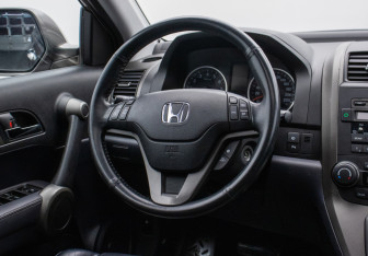 Подержанный автомобиль Honda CR-V 2012 года (15 фото)