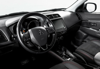 Подержанный автомобиль Mitsubishi ASX 2020 года (8 фото)