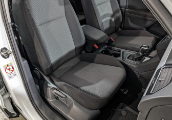 Подержанный автомобиль Volkswagen Tiguan 2021 года (23 фото)