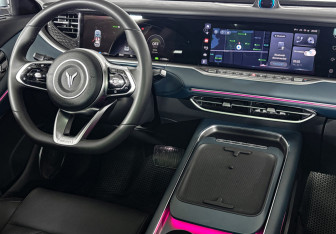 Подержанный автомобиль Voyah Free 2023 года (19 фото)