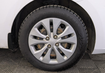 Подержанный автомобиль Kia Rio Sedan 2021 года (12 фото)