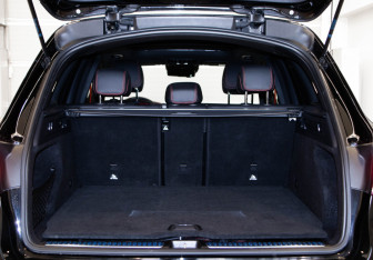 Подержанный автомобиль Mercedes-Benz GLC AMG 2021 года (36 фото)