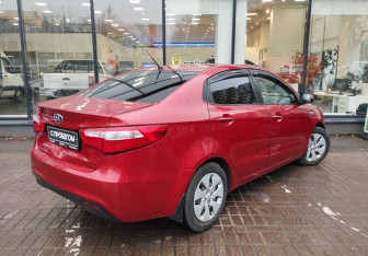 Подержанный автомобиль Kia Rio Sedan 2014 года (8 фото)