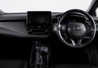 Подержанный автомобиль Toyota Corolla Wagon 2020 года (12 фото)