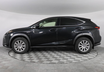 Подержанный автомобиль Lexus NX 2020 года (8 фото)