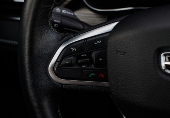 Подержанный автомобиль Geely Atlas Pro 2022 года (29 фото)