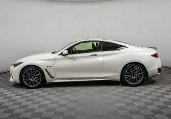 Подержанный автомобиль Infiniti Q60 Coupe 2017 года (8 фото)