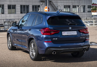 Подержанный автомобиль BMW X3 2020 года (7 фото)