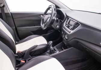 Подержанный автомобиль Hyundai Solaris Sedan 2017 года (9 фото)