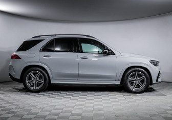Подержанный автомобиль Mercedes-Benz GLE 2025 года (4 фото)