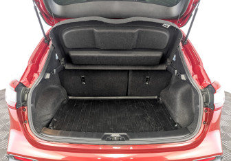 Подержанный автомобиль Nissan Qashqai 2019 года (10 фото)