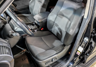 Подержанный автомобиль Toyota Land Cruiser Prado 2019 года (20 фото)