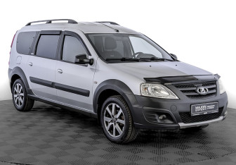 Подержанный автомобиль LADA (ВАЗ) Largus Wagon 2020 года (3 фото)