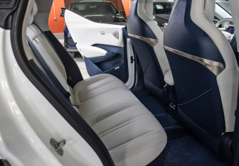 Подержанный автомобиль Zeekr X 2023 года (13 фото)