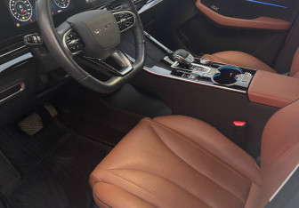 Подержанный автомобиль Omoda C5 2023 года (9 фото)