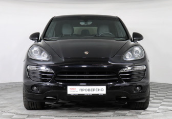 Подержанный автомобиль Porsche Cayenne 2012 года (2 фото)