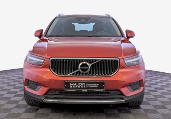 Подержанный автомобиль Volvo XC40 2019 года (2 фото)