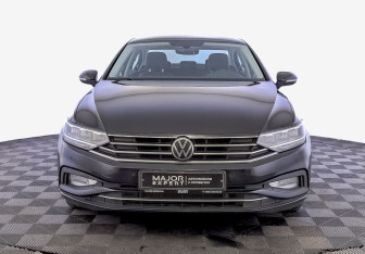 Подержанный автомобиль Volkswagen Passat Sedan 2021 года (2 фото)