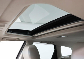 Подержанный автомобиль Mazda CX-7 2011 года (11 фото)