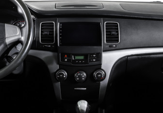 Подержанный автомобиль SsangYong Actyon 2011 года (14 фото)