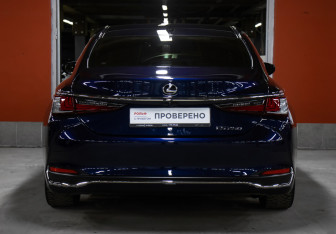 Подержанный автомобиль Lexus ES 2018 года (6 фото)