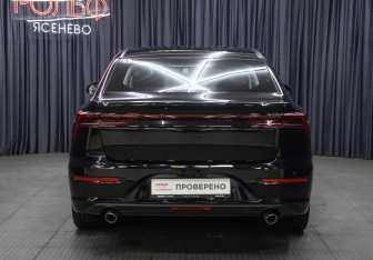 Подержанный автомобиль FAW Bestune B70 2023 года (6 фото)