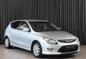 Подержанный автомобиль Hyundai i30 Hatchback 2010 года (3 фото)