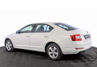 Подержанный автомобиль Skoda Octavia Liftback 2014 года (7 фото)